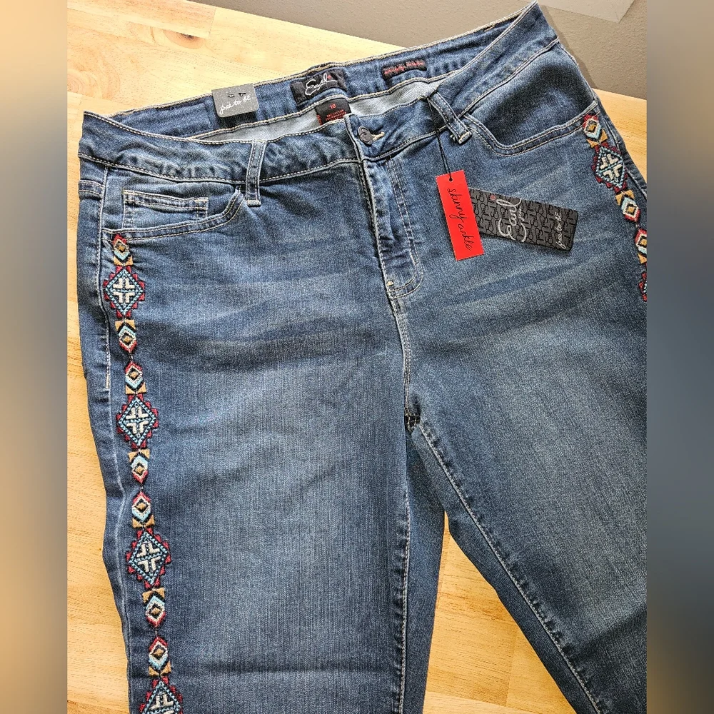 NWT Earl Jeans, skinny ankle embroidery detail 16 - Picture 5 of 5